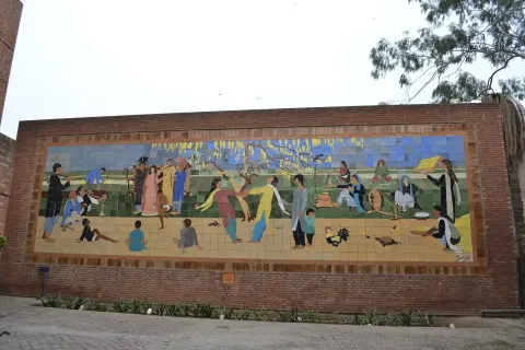 <bdi>Alhamra Art Centre</bdi>