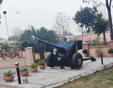 <bdi>Army Museum</bdi>